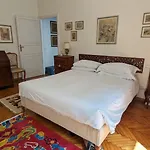Beautiful 2-Bed Apartment In Roma
